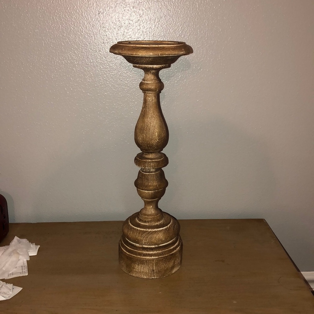 Candle holder